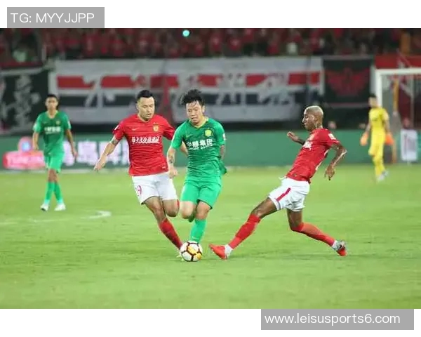 2019年国安与恒大激战回顾球迷心中的经典对决与精彩瞬间 2019年国安与恒大激战回顾球迷心中的经典对决与精彩瞬间